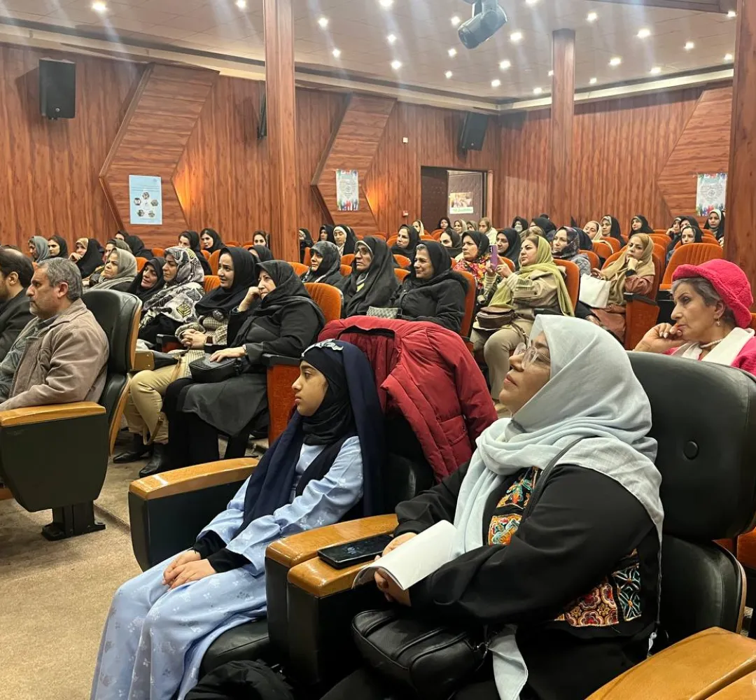 همایش «پیامدهای تک‌فرزندی» در فردیس برگزار شد