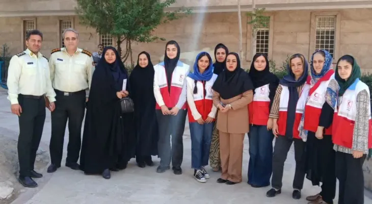 تقدیر از مدیر خانه هلال شهرک بعثت