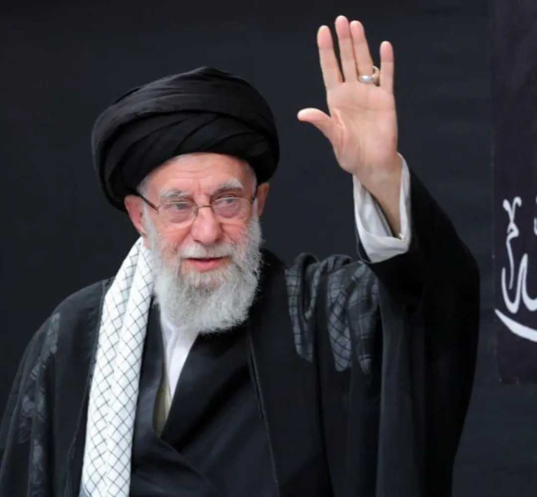 پیکر رهبرشهیدانقلاب در حرم رضوی آرام گرفت